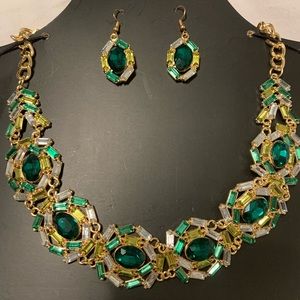 Emerald cocktail jewelry